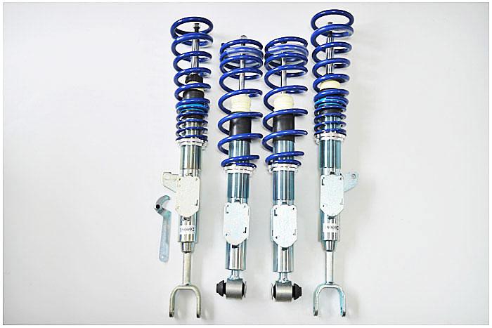 GF150337, Triple-S Schroefset, BMW 7-serie limousine 730i/ 740i/ 730D/ 740D (Excl. X-drive / EDC) F01 10/2008-12/2015, 1280KG max vooraslast, Niet voor modellen met niveauregeling,Exclusief elektronische demper controle (EDC), ,niet geschikt voor vierwielaangedreven, hybride, verhoogde auto uitvoeringen